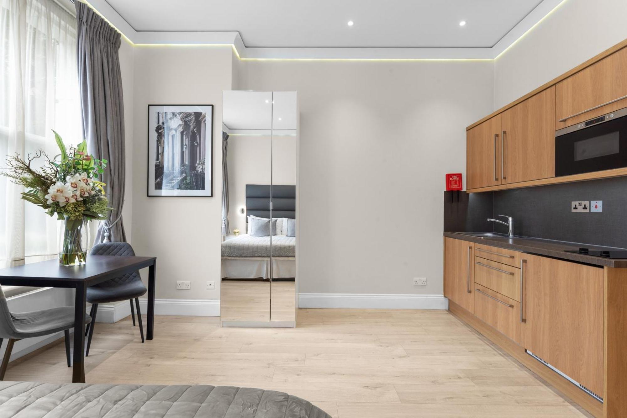Cleveland Residences Russell Square London Exterior photo
