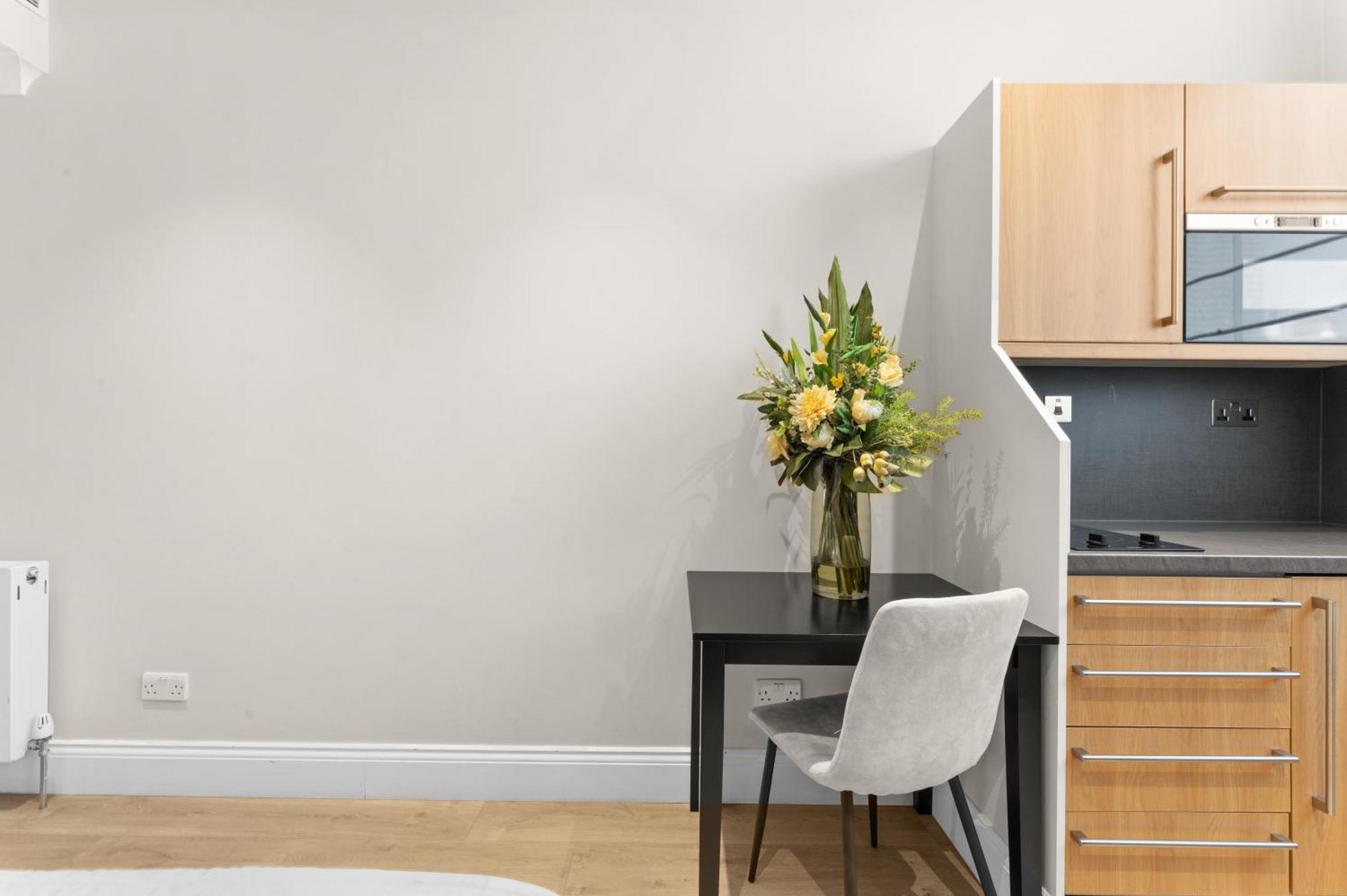 Cleveland Residences Russell Square London Exterior photo